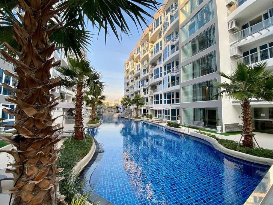 Large Luxury, Pool View, Grand Avenue, Pattaya - 202 Lägenhet Exteriör bild