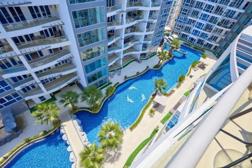 Large Luxury, Pool View, Grand Avenue, Pattaya - 202 Lägenhet Exteriör bild