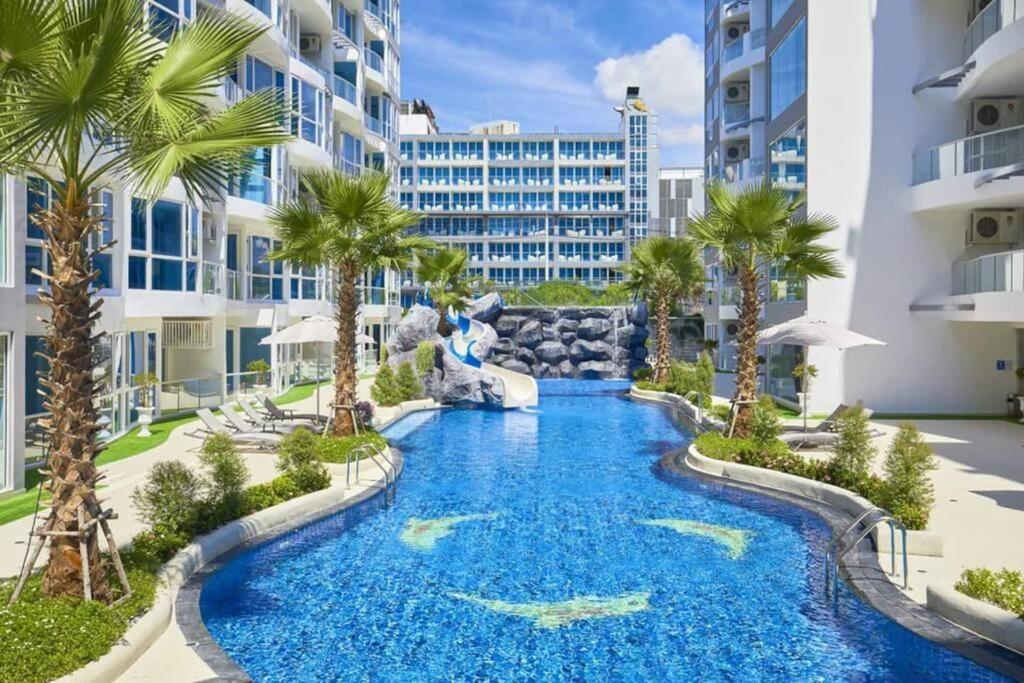 Large Luxury, Pool View, Grand Avenue, Pattaya - 202 Lägenhet Exteriör bild